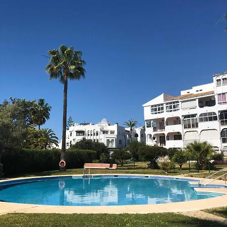 In Calypso,calahonda 200 Metres From The Appartement *
